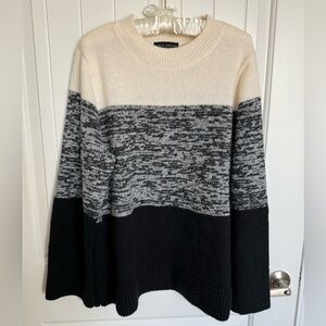 BRAND NEW SUSAN GRAVER SWEATER